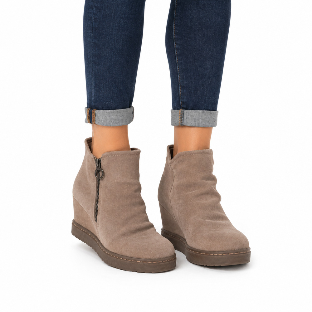 Sofft Siri Suede Leather Side Zip Wedge Ankle Booties Boots Slouch Beige sz 7.5